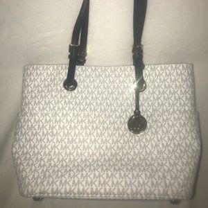 Michael Kors White signature purse